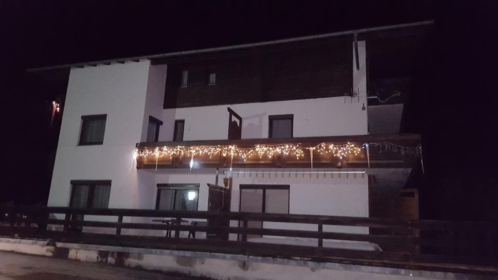 Pension Ostbach Leutasch Exterior foto